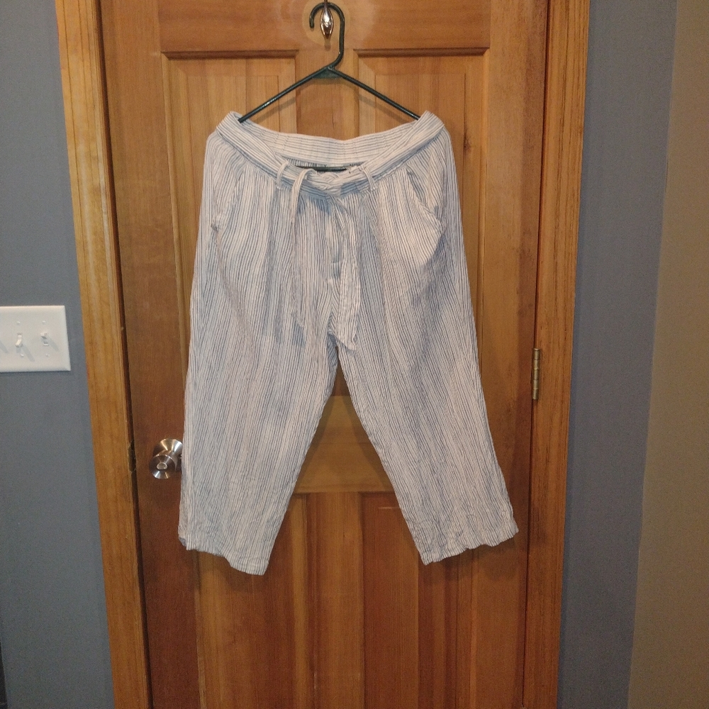 Women's Liz Claiborne linen blend blue white striped capris size L